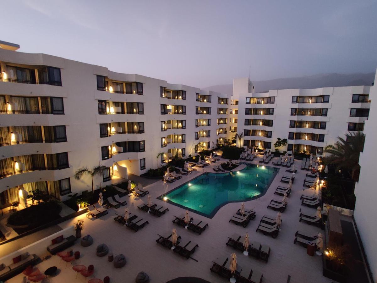 אדחה Luxury Apartment With Pool View מראה חיצוני תמונה