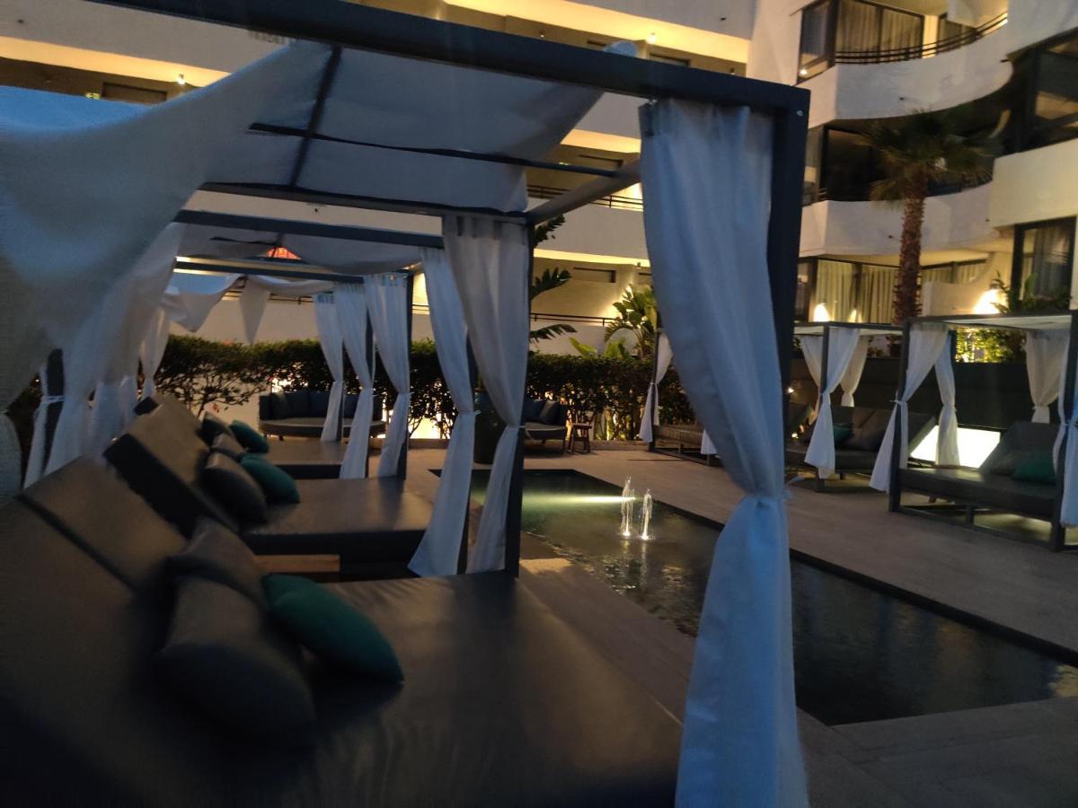 אדחה Luxury Apartment With Pool View מראה חיצוני תמונה