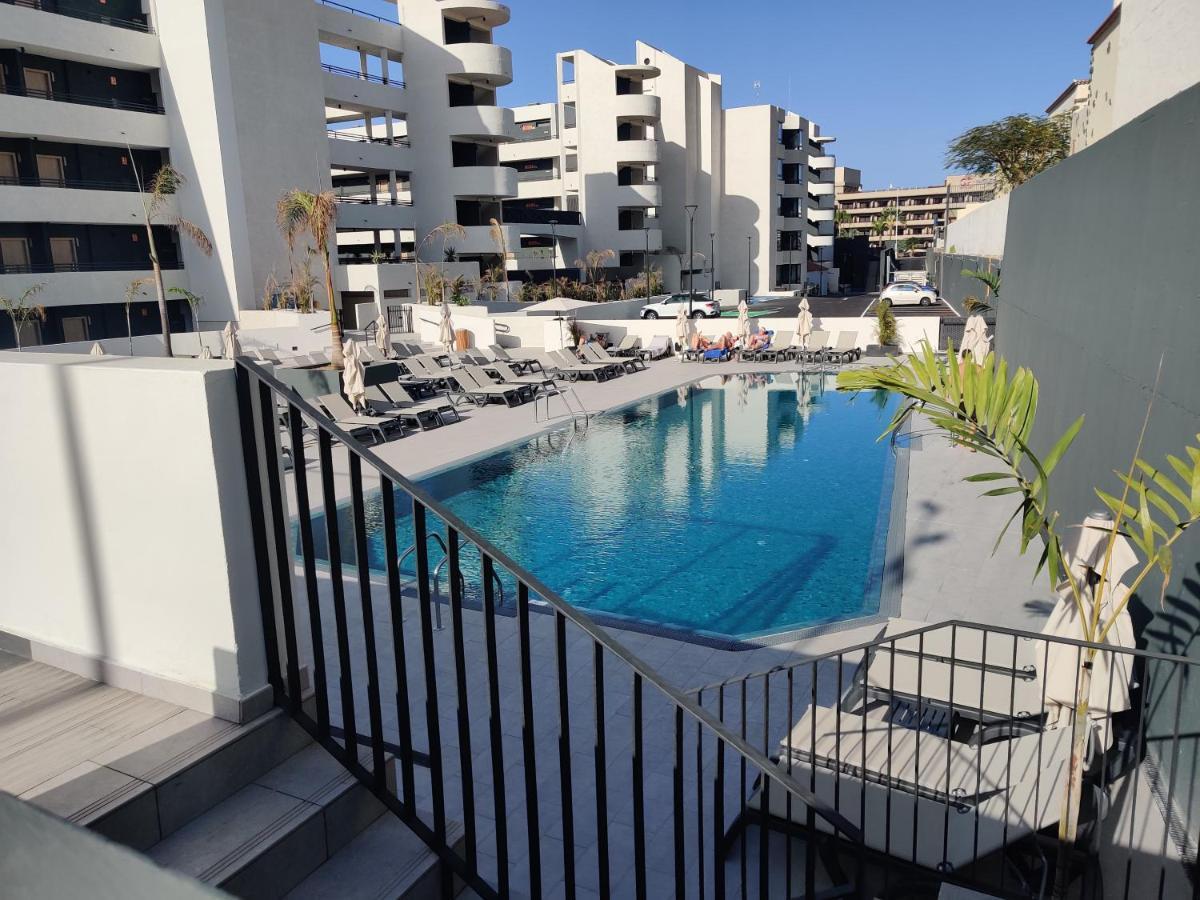 אדחה Luxury Apartment With Pool View מראה חיצוני תמונה