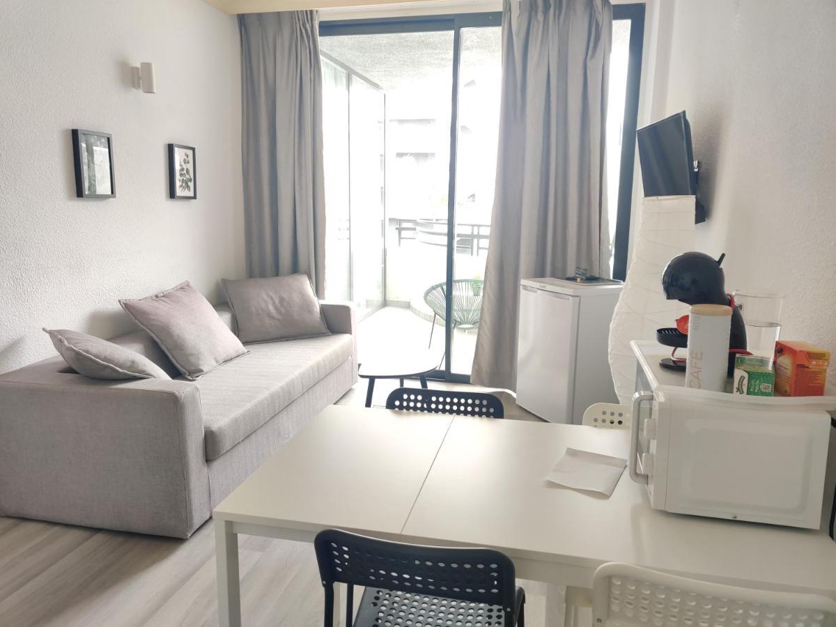 אדחה Luxury Apartment With Pool View מראה חיצוני תמונה